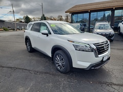 2025 Nissan Pathfinder SV SUV