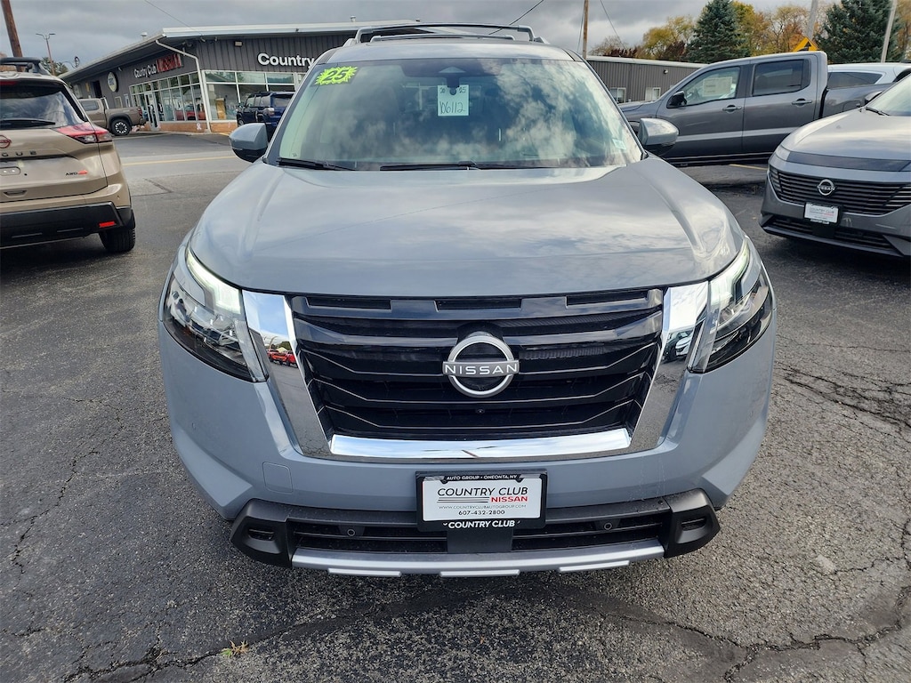 New 2025 Nissan Pathfinder Platinum SUV