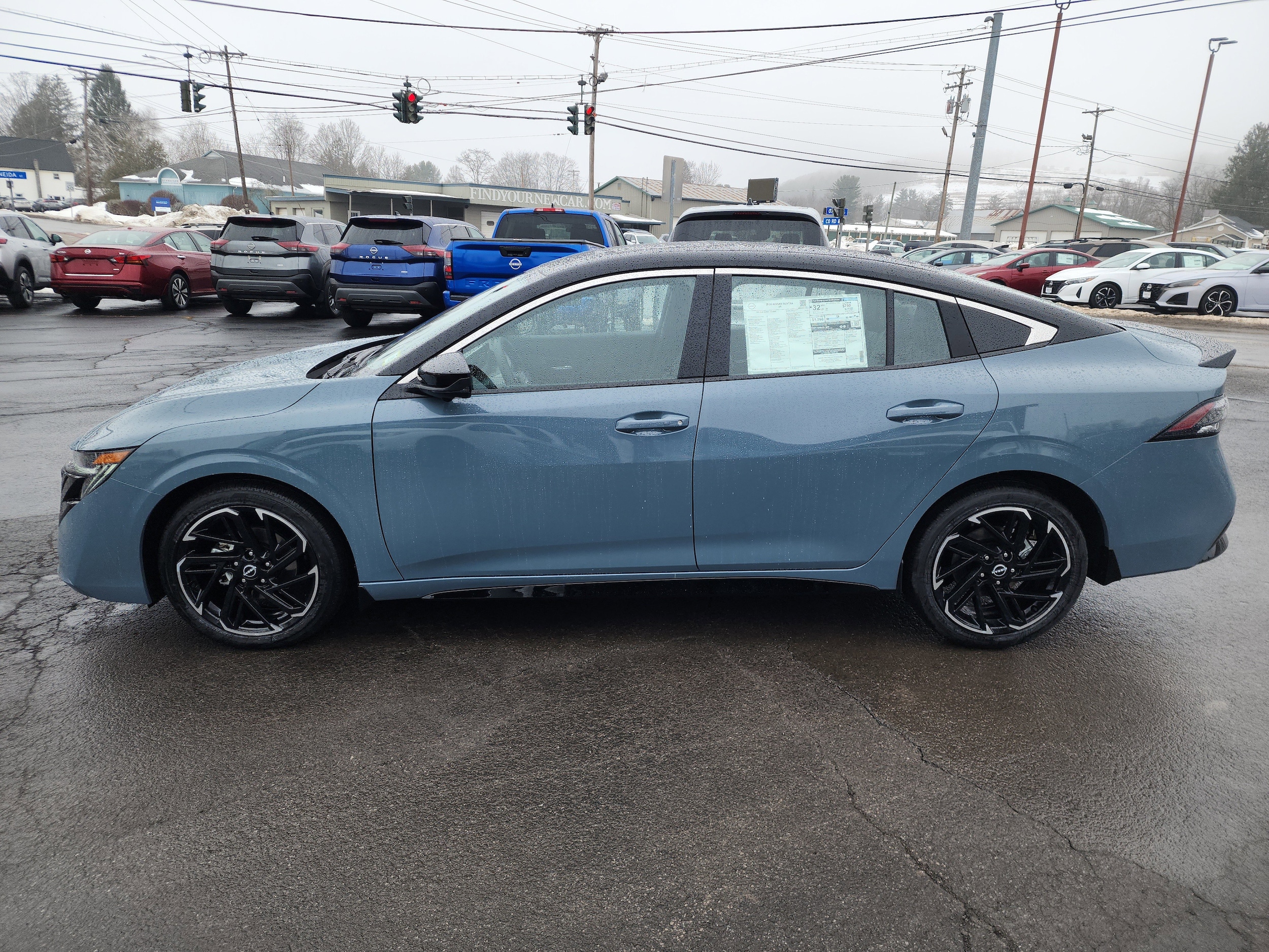 2026 Nissan Sentra SR - Photo 5