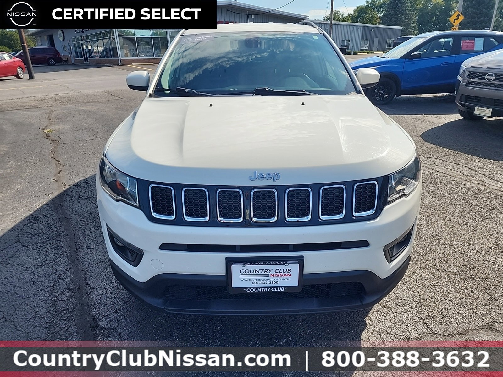 2018 Jeep Compass Latitude photo 2
