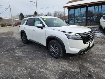 2025 Nissan Pathfinder SV SUV
