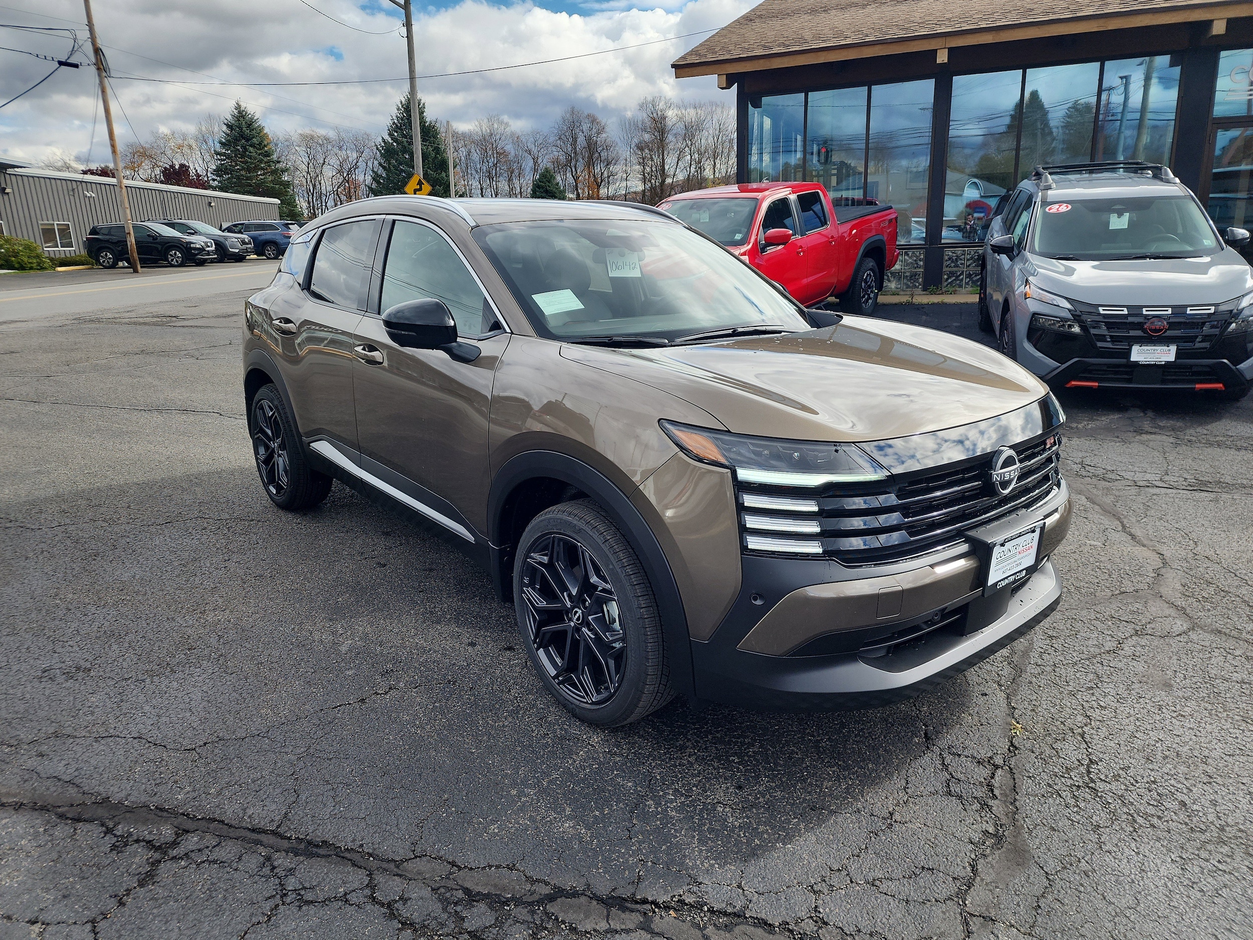 2026 Nissan KICKS SR AWD's photo