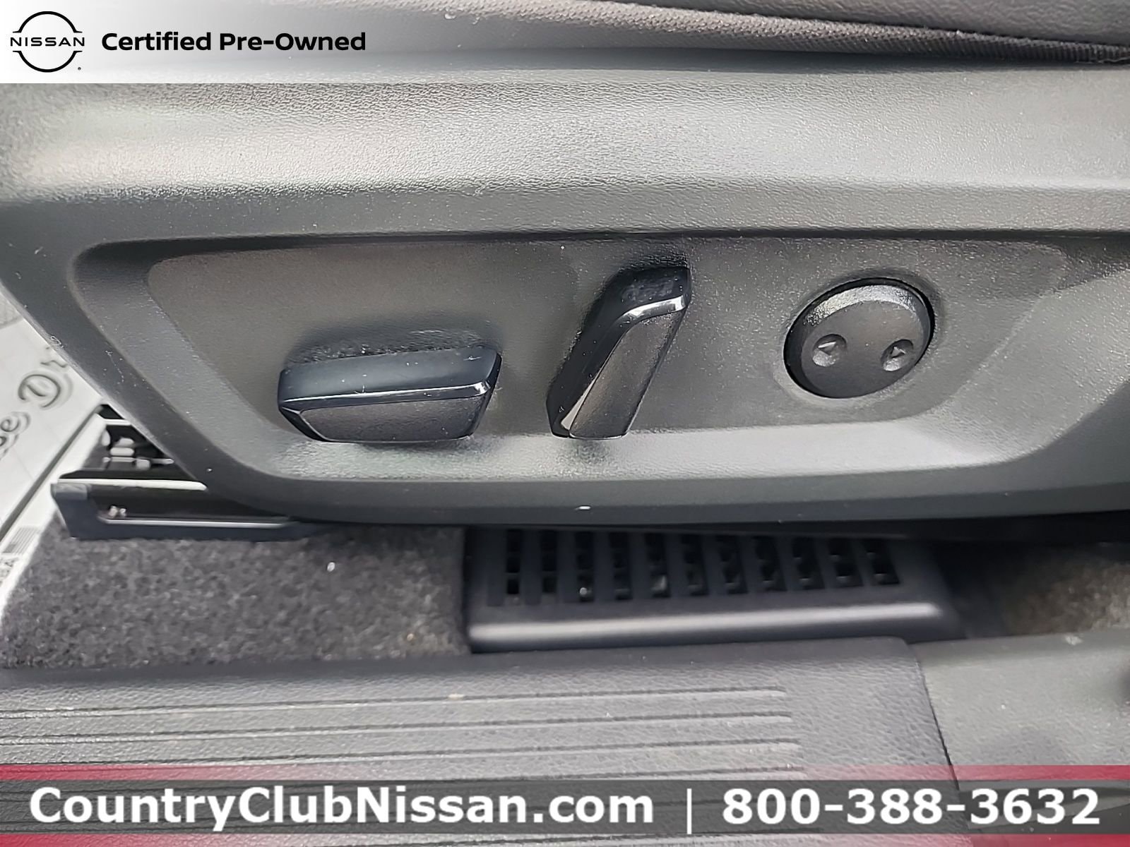 2024 Nissan Rogue SL - Photo 12