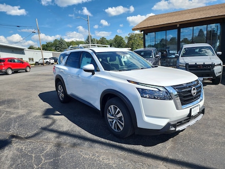 2025 Nissan Pathfinder SL SUV