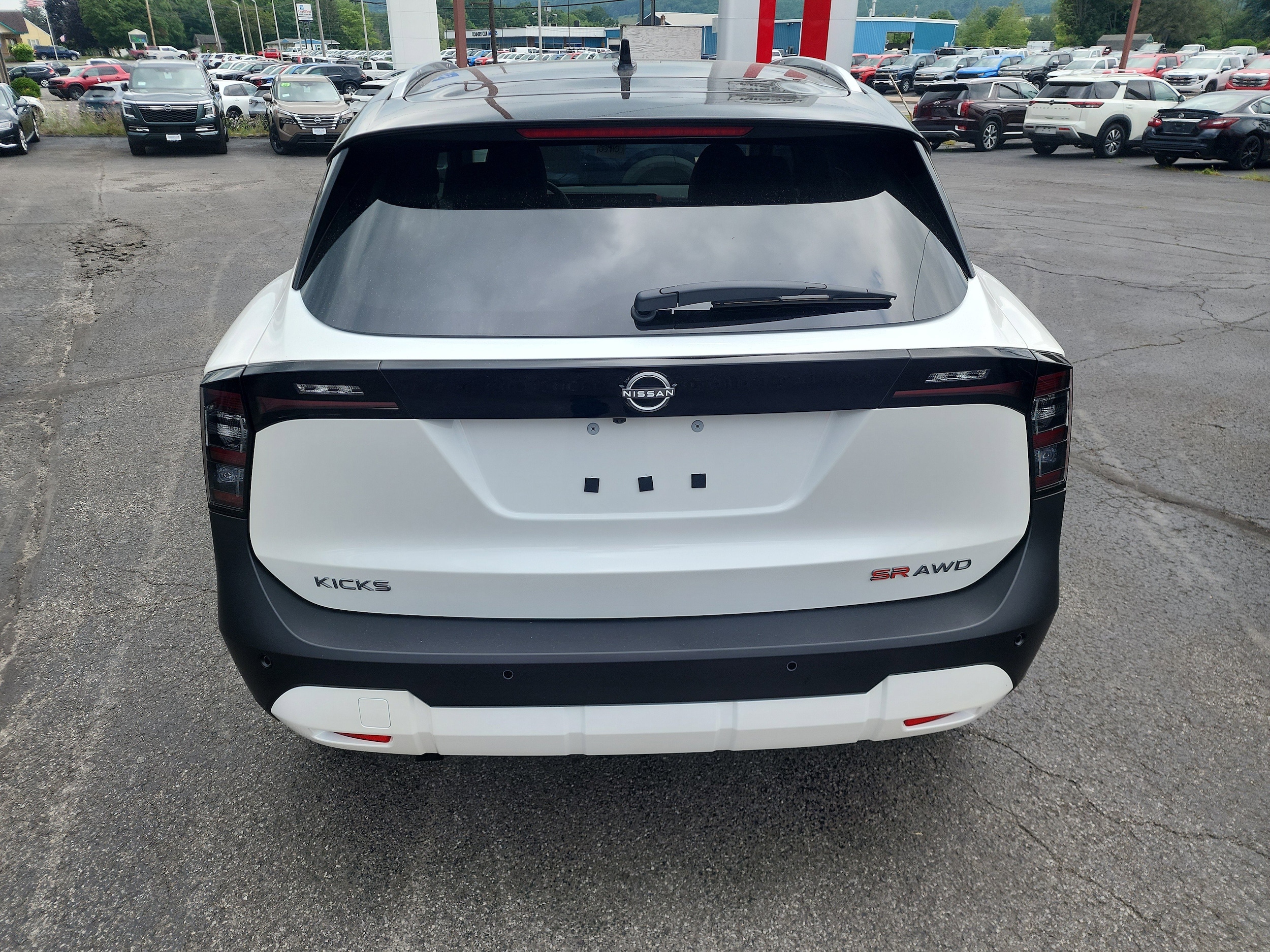 2025 Nissan Kicks SR AWD - Photo 7