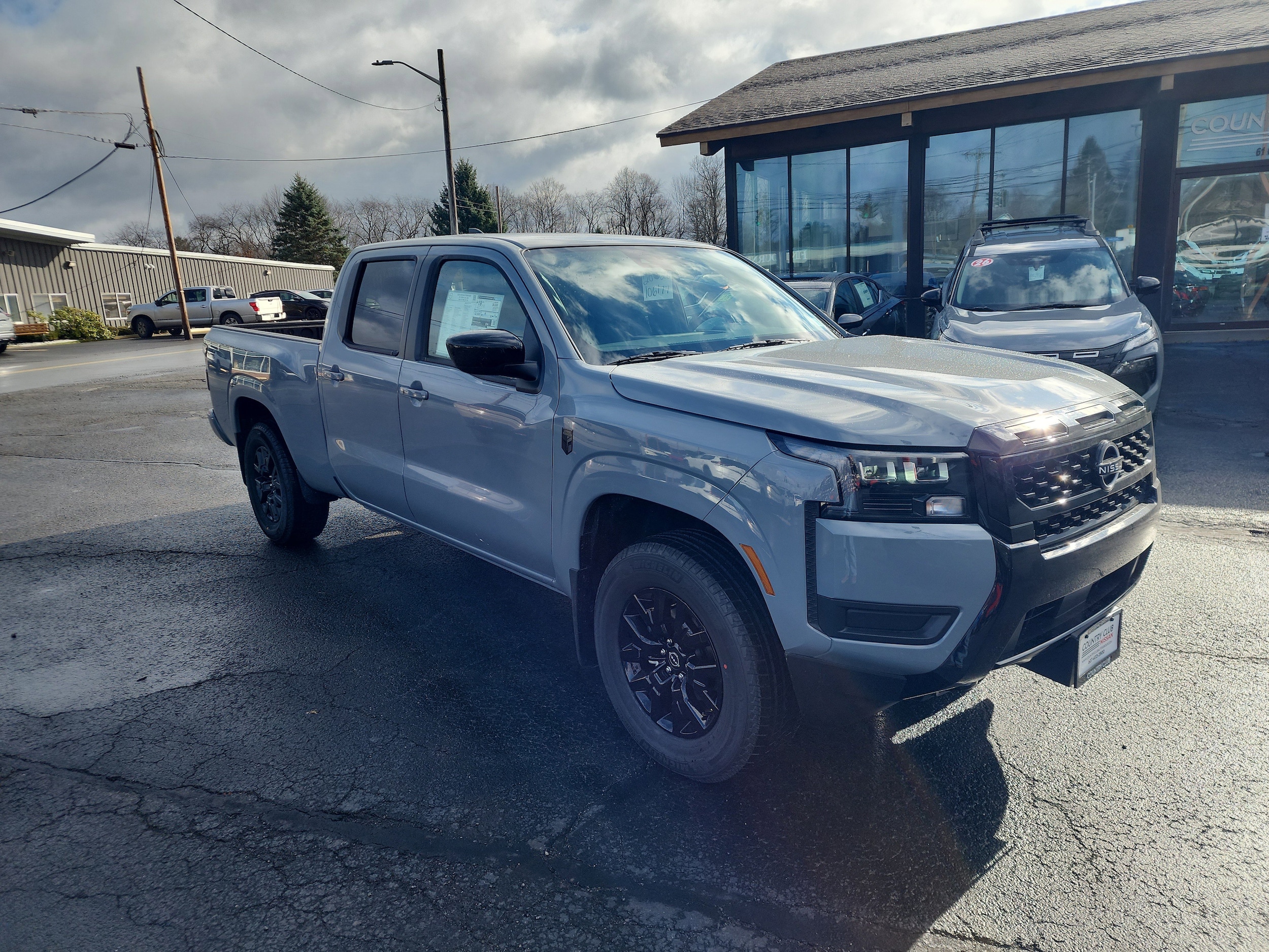 2026 Nissan Frontier SV's photo