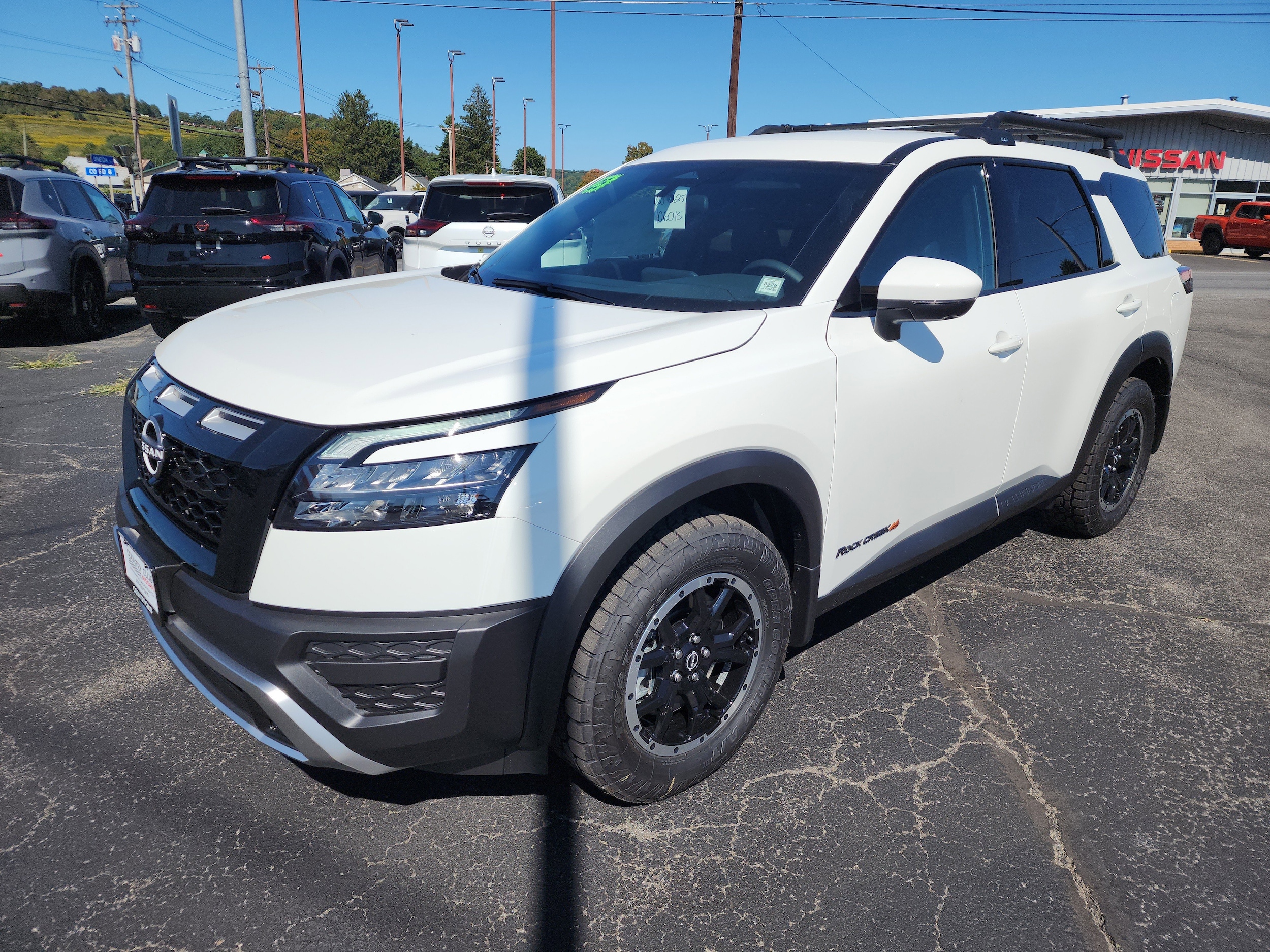 2025 Nissan Pathfinder Rock Creek photo 4