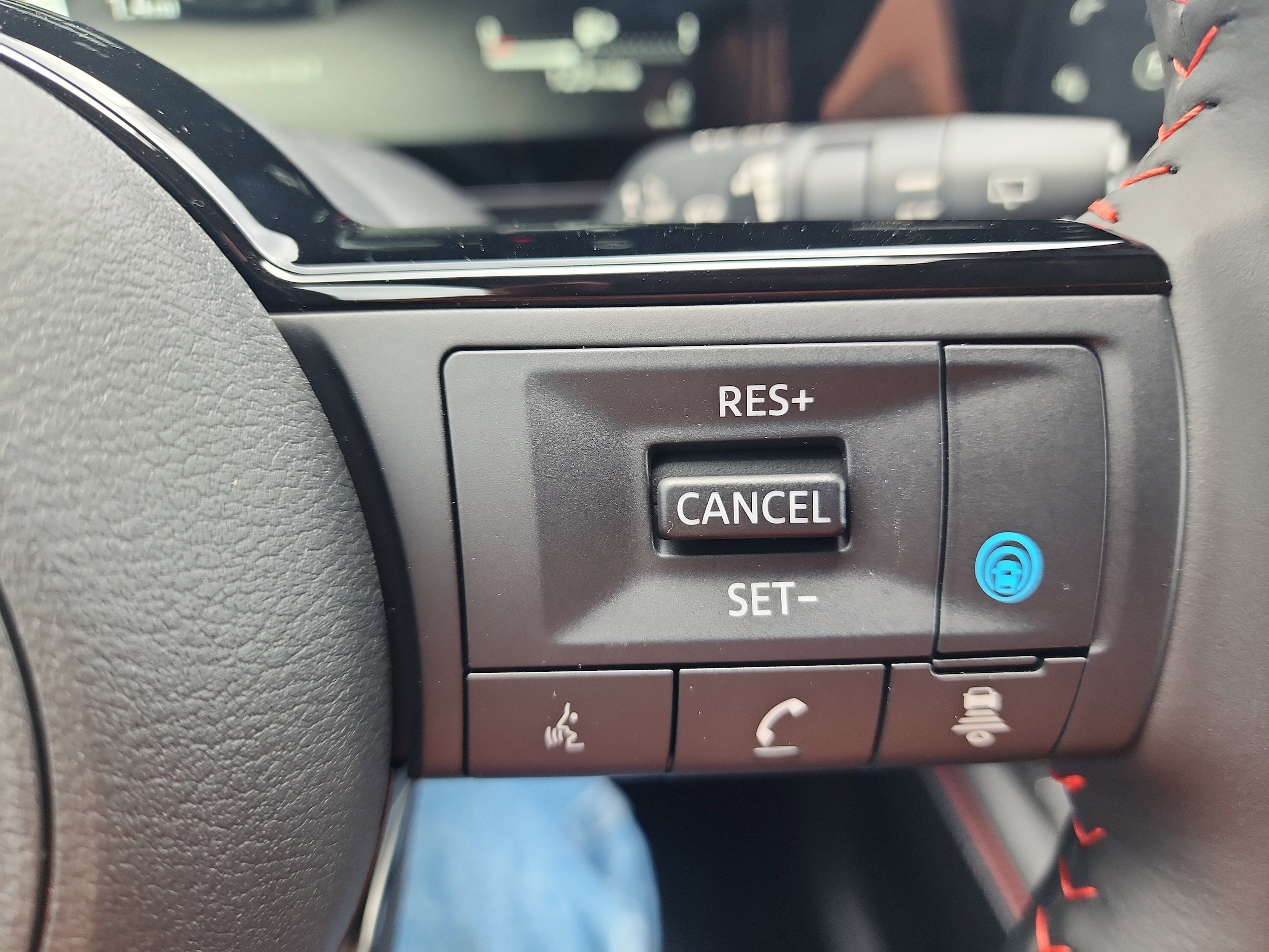 2025 Nissan Kicks SR AWD - Photo 17