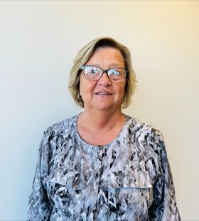 Staff member Mary Whittenberg from ID_08793b9b64f8