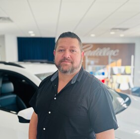 Staff member John Bush from ID_140752d955ae