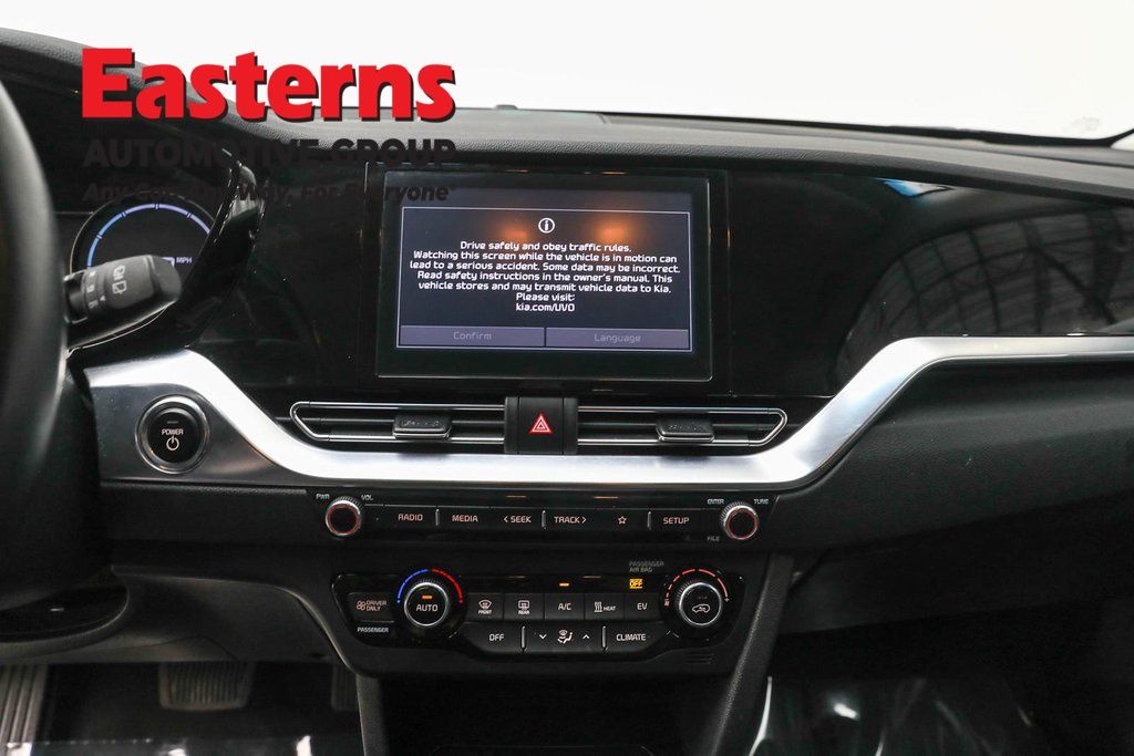 2021 Kia Niro EX - Photo 12