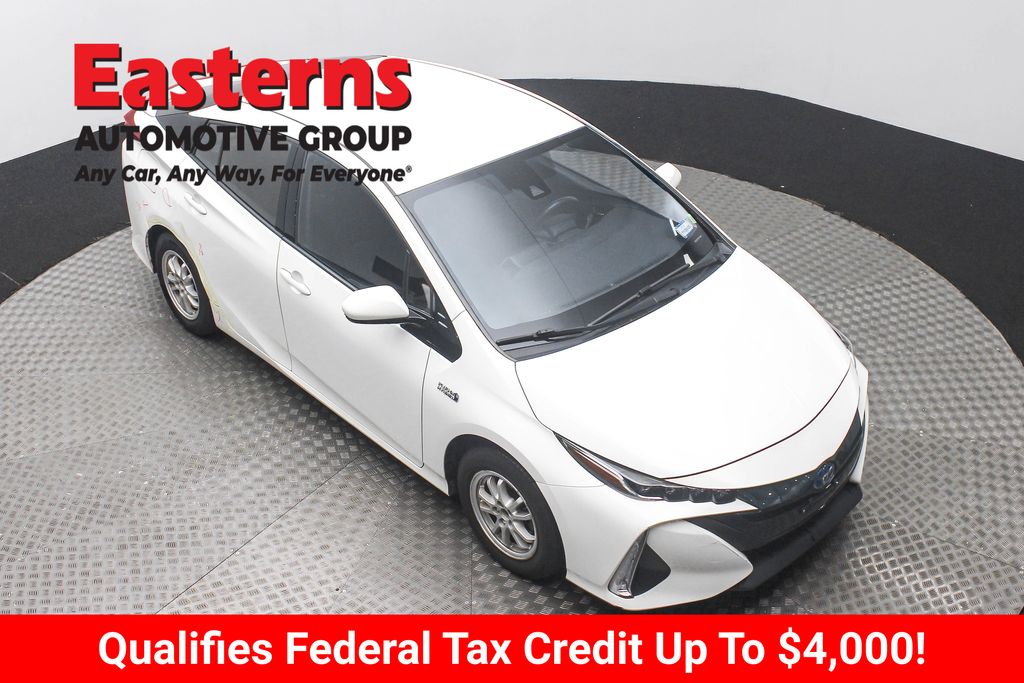 2018 Toyota Prius Prime Plus photo 3