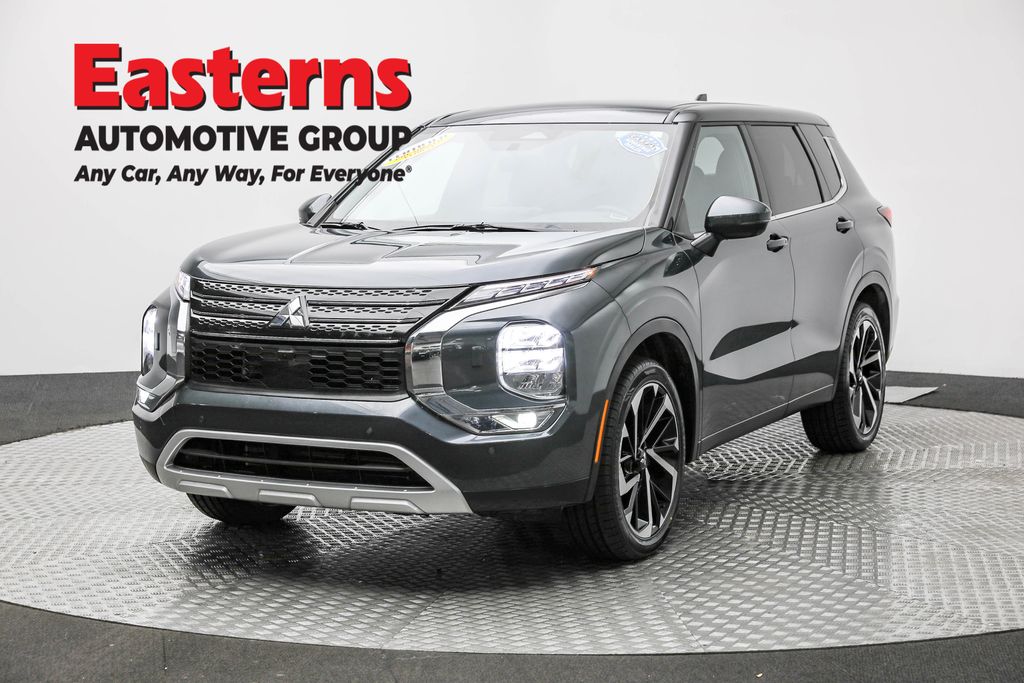 2024 Mitsubishi Outlander SE