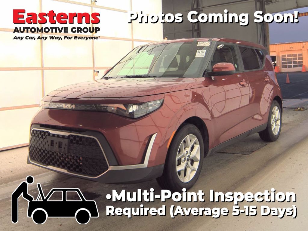 2024 Kia Soul LX's photo