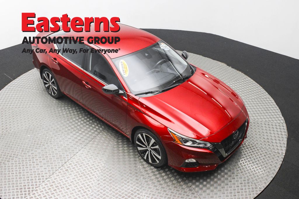 2022 Nissan Altima 2.5 SR photo 3