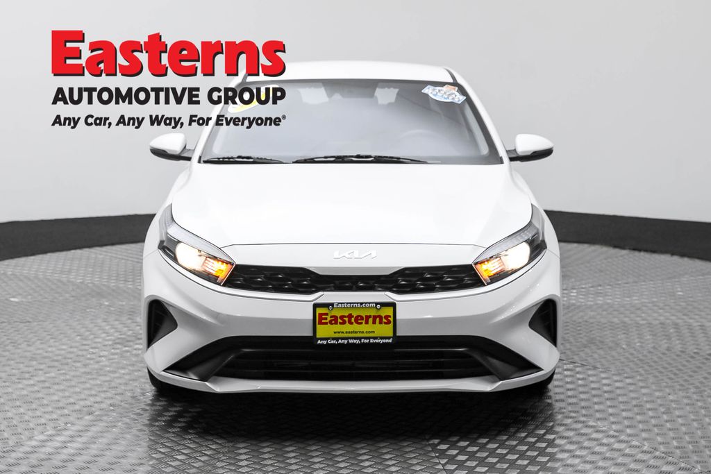 2022 Kia Forte LXS photo 2