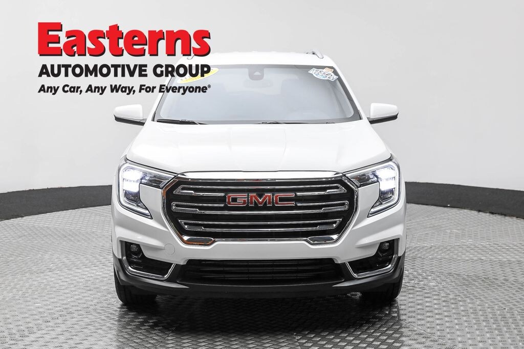 Used 2024 GMC Terrain SLT SUV