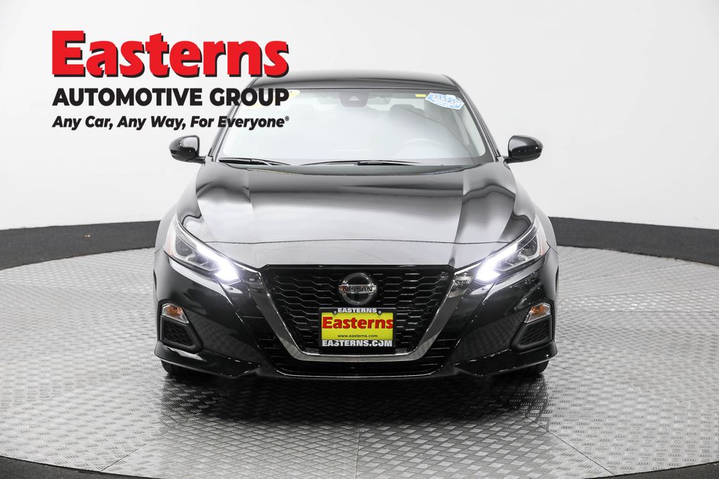 2022 Nissan Altima 2.5 SR photo 2