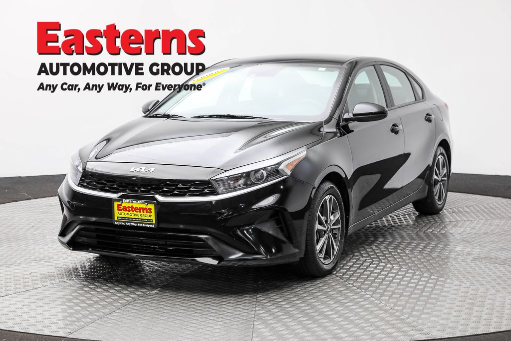 2023 Kia Forte LXS's photo