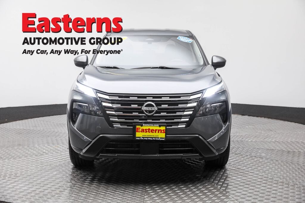 Used 2024 Nissan Rogue SV SUV