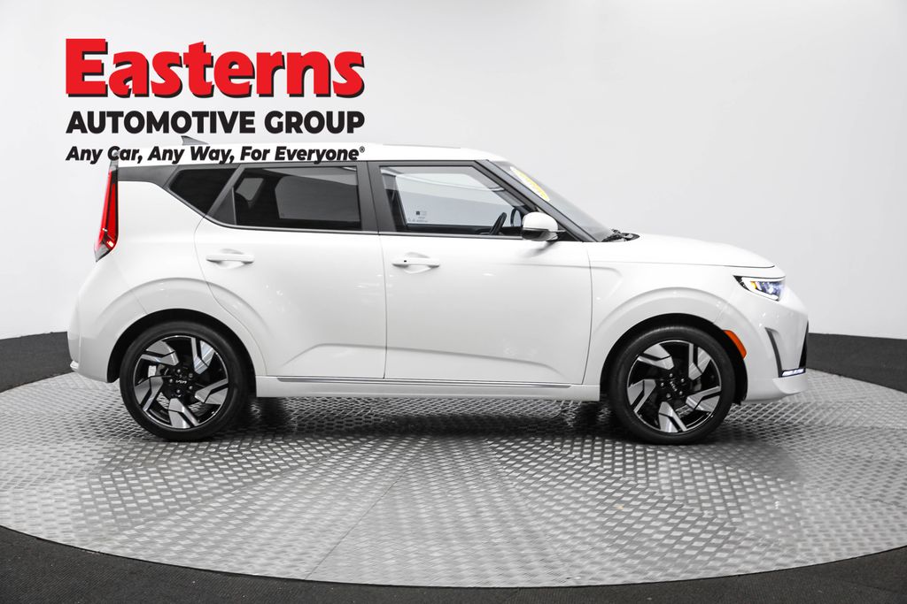 2023 Kia Soul GT-Line photo 4