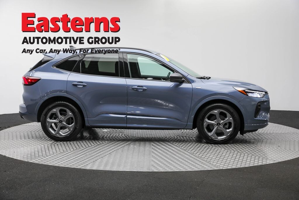 Used 2024 Ford Escape Hybrid ST-Line SUV