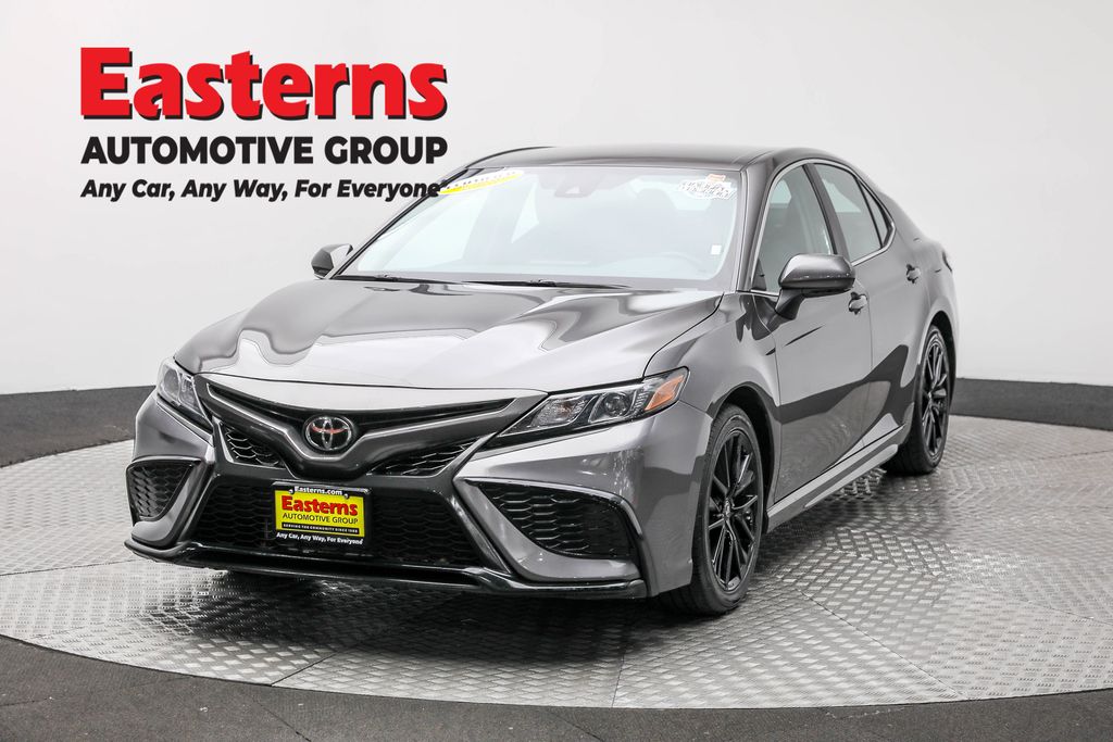 2023 Toyota Camry SE's photo