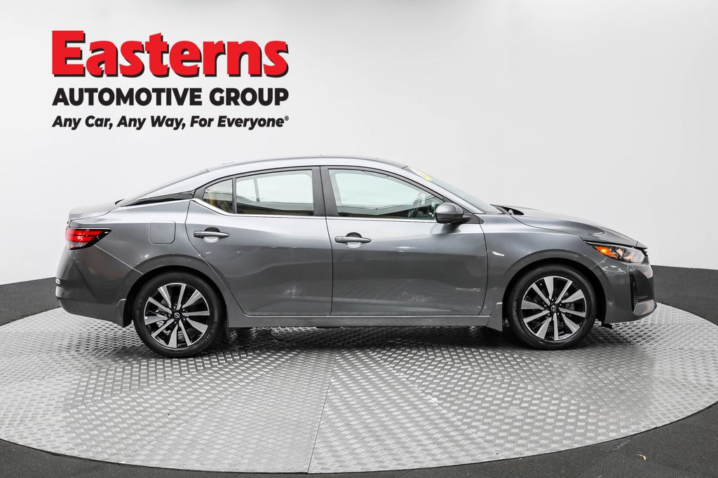 2024 Nissan Sentra SV photo 3