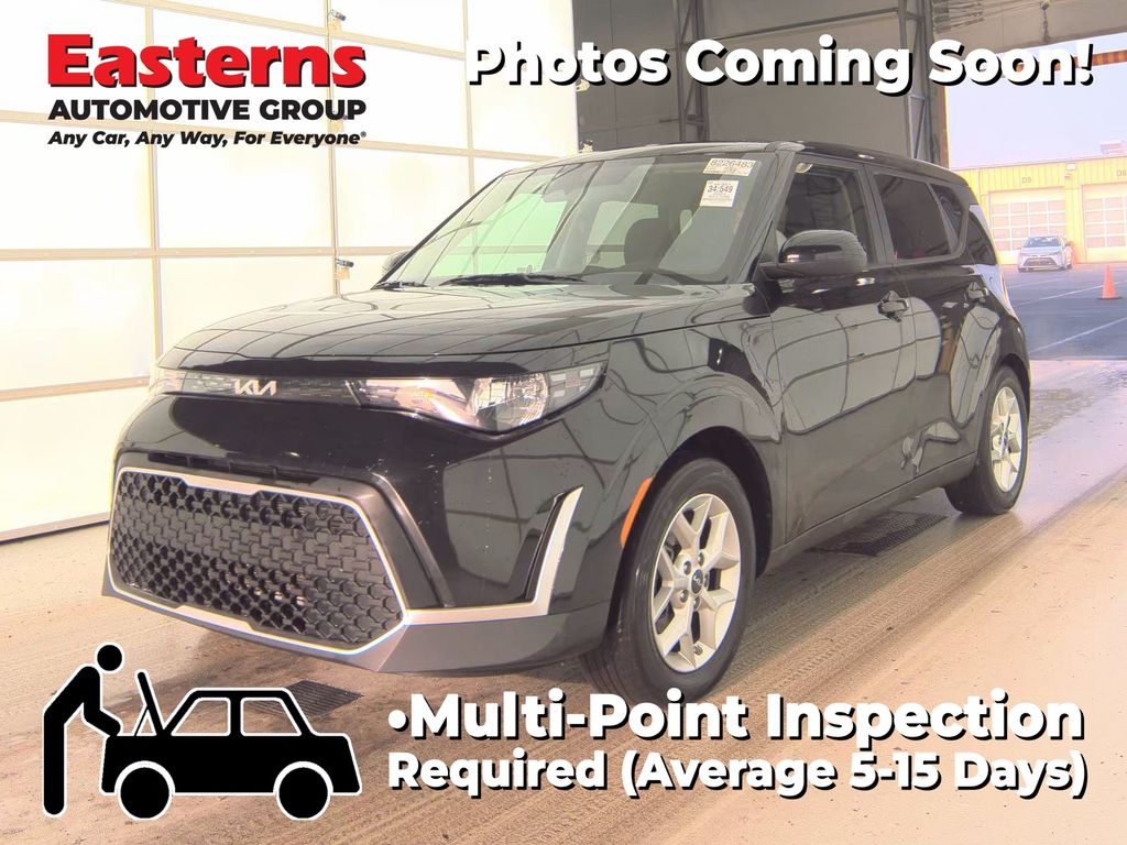 2024 Kia Soul LX's photo