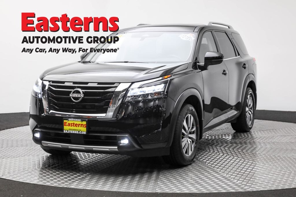 Used 2022 Nissan Pathfinder SL SUV