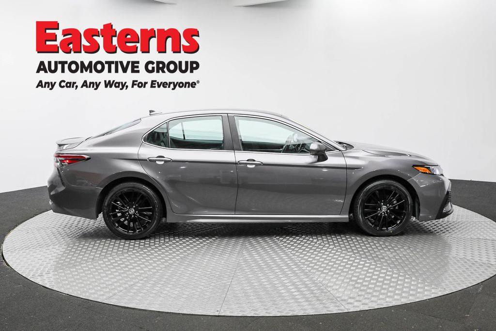2023 Toyota Camry SE photo 4