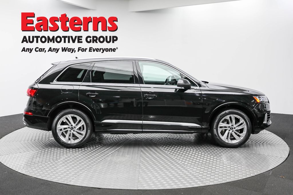 2022 Audi Q7 55 Premium Plus photo 4