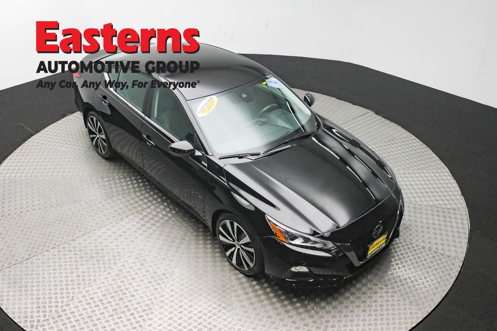 2022 Nissan Altima 2.5 SR photo 3