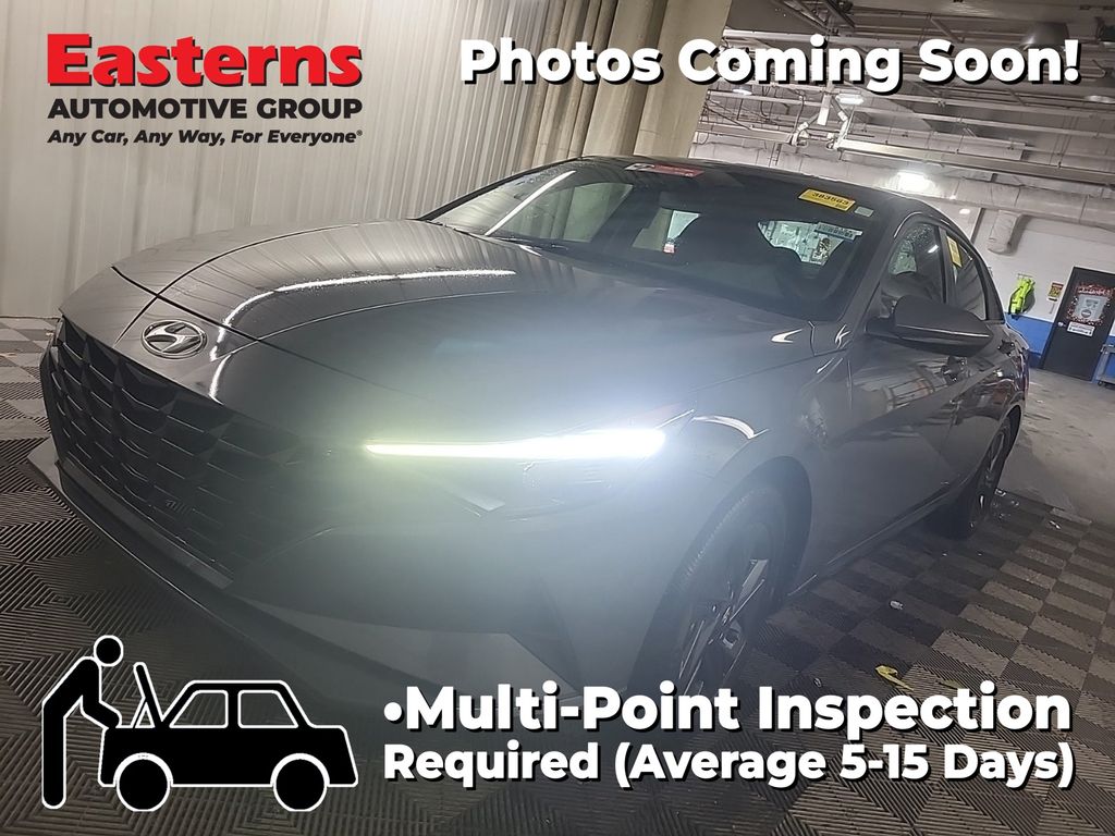 2023 Hyundai Elantra SEL's photo