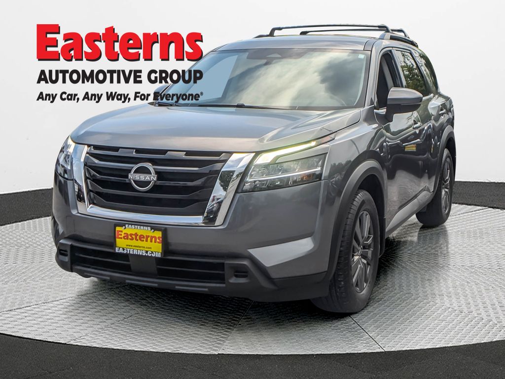 2022 Nissan Pathfinder SV 4WD's photo