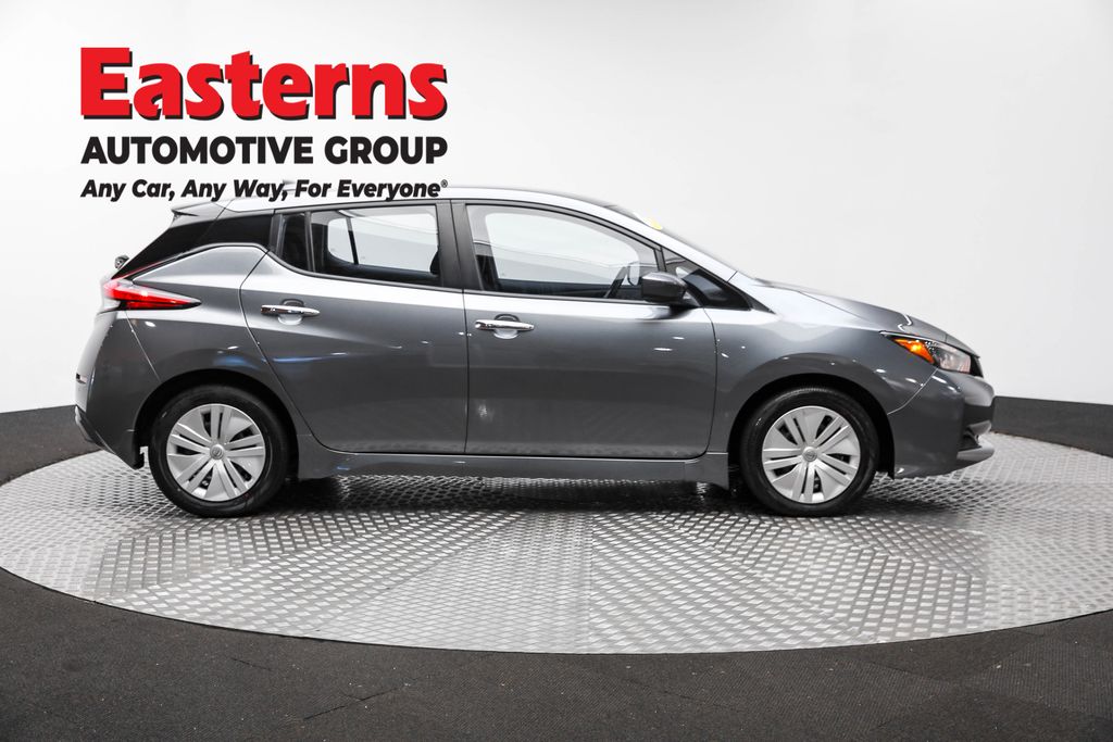 2024 Nissan Leaf S photo 3