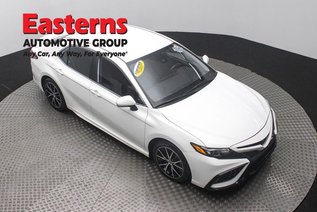 Used 2023 Toyota Camry SE Sedan