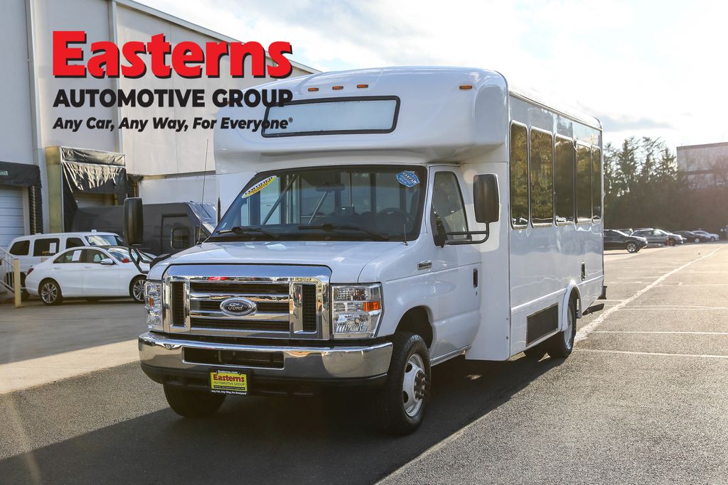 2019 Ford E-Series Cutaway Base's photo