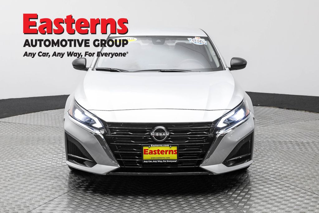 2024 Nissan Altima 2.5 SV photo 2