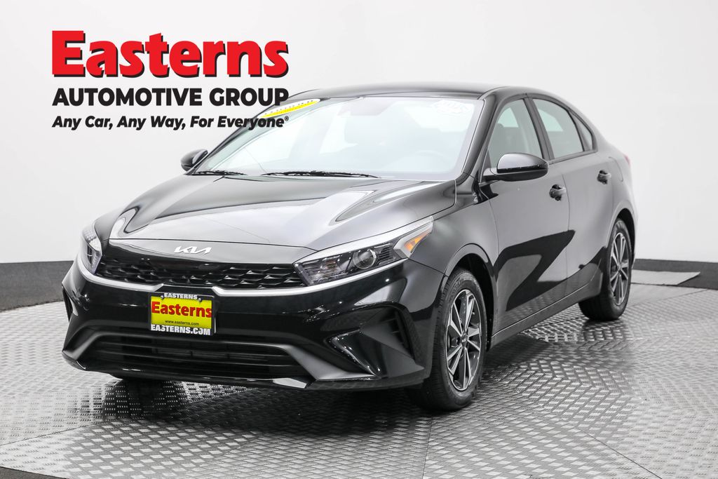 2024 Kia Forte LXS's photo