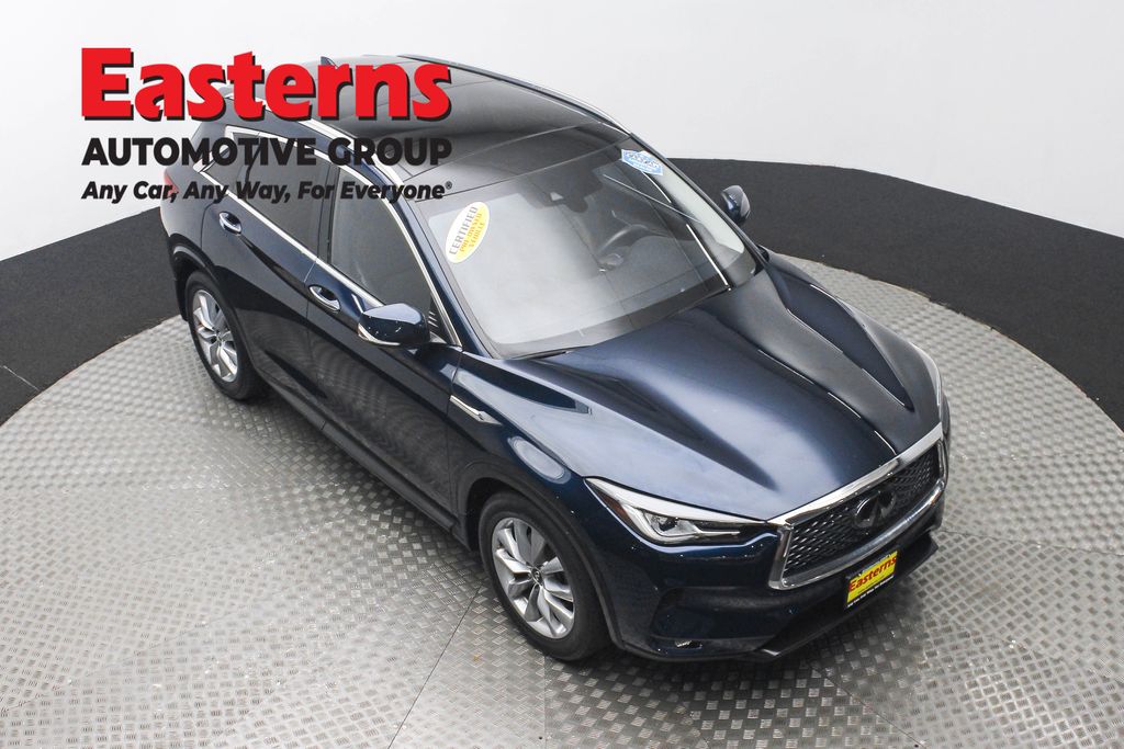 2022 Infiniti QX50 Luxe photo 2