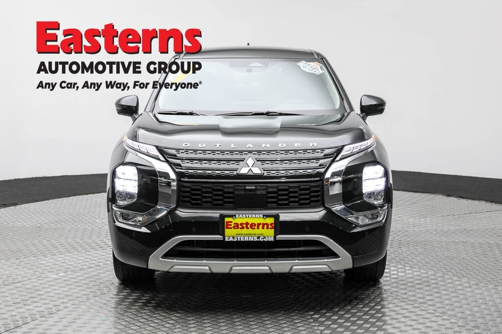Used 2023 Mitsubishi Outlander Phev SE SUV