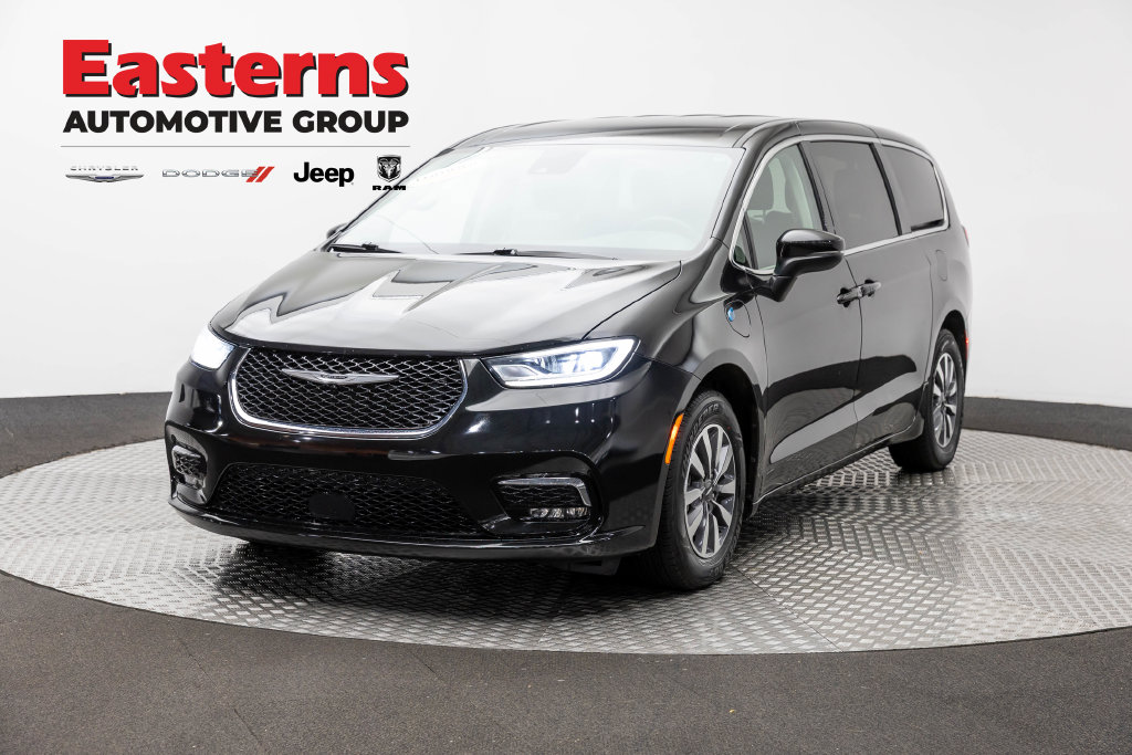 2023 Chrysler Pacifica Hybrid Touring L