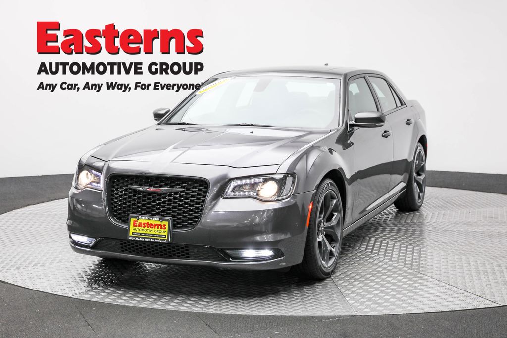 2023 Chrysler 300 S's photo