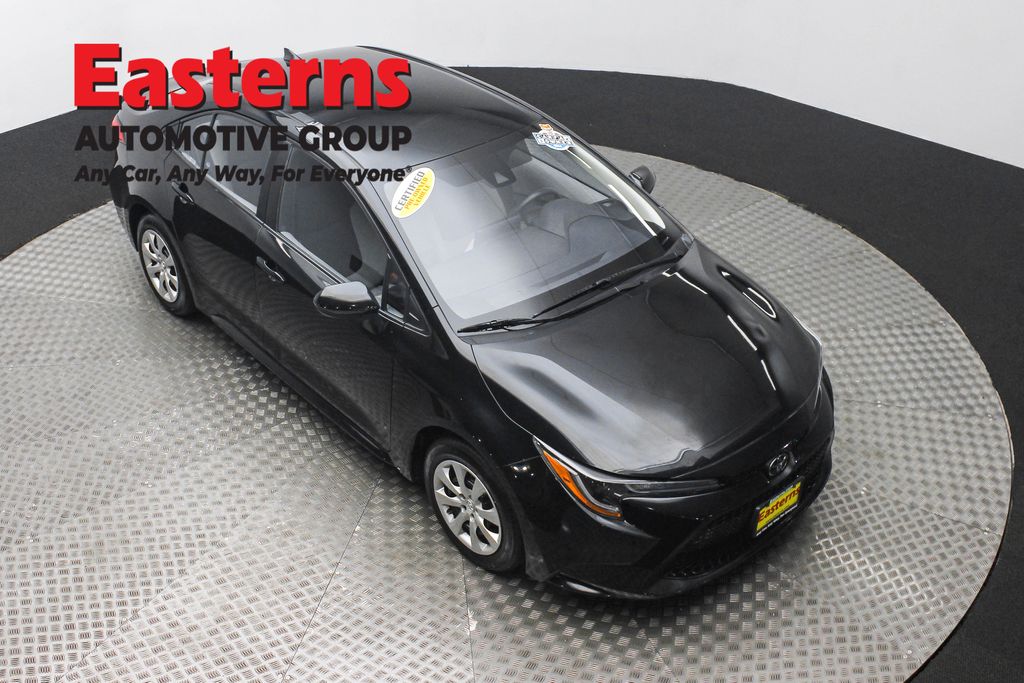 2022 Toyota Corolla LE photo 3