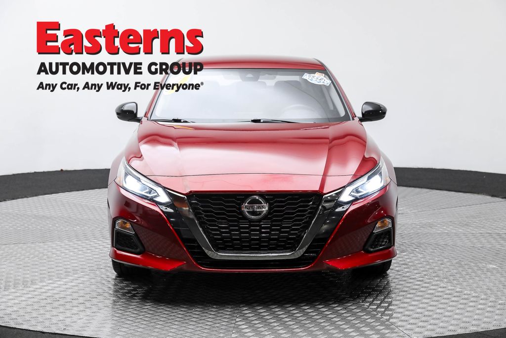 2022 Nissan Altima 2.5 SR photo 2