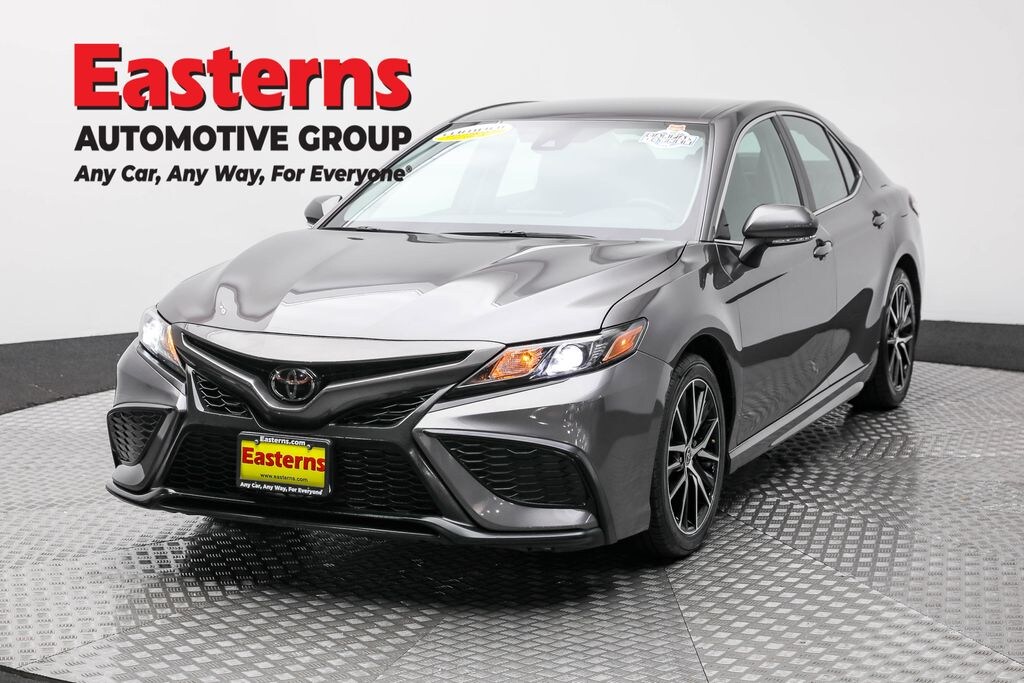 Used 2023 Toyota Camry SE Sedan