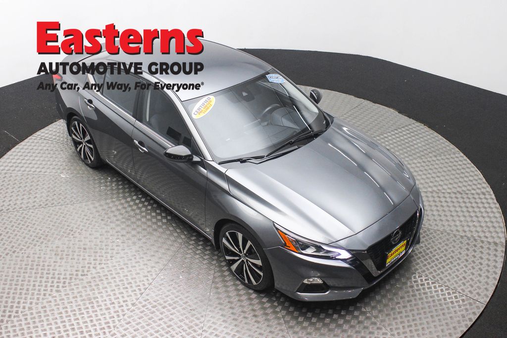 2022 Nissan Altima 2.5 SR photo 3