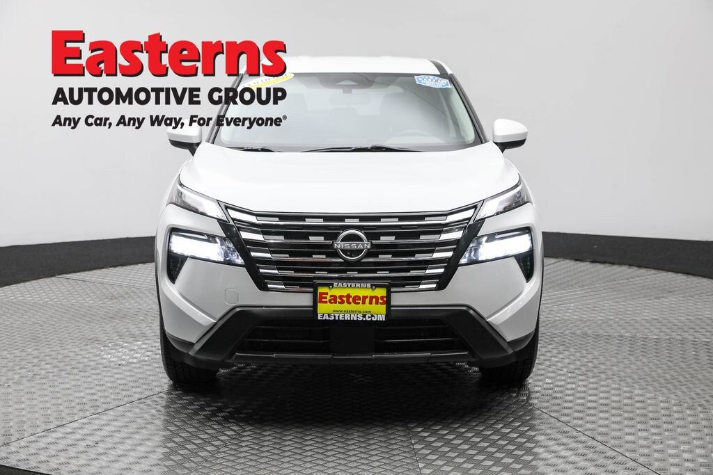 Used 2024 Nissan Rogue SV SUV