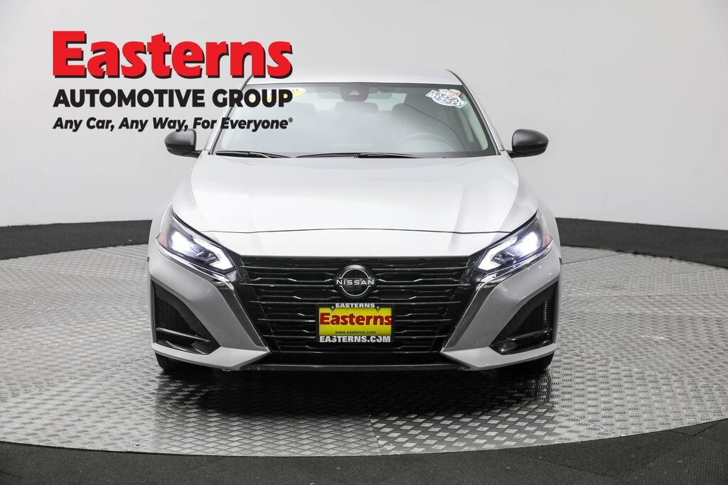 Used 2024 Nissan Altima 2.5 SV Sedan